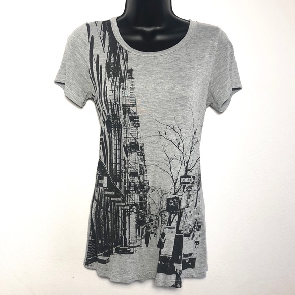 Romeo & Juliet Medium gray short sleeved t-shirt - Picture 1 of 7